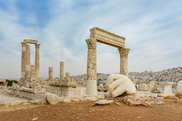 Templo, de, hercules, romana, corinthian, colunas, em, colina cidadela, amman, jordânia