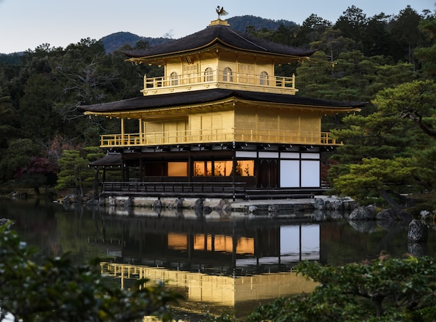 Templo de Kinkakuji em Kyoto, Japão