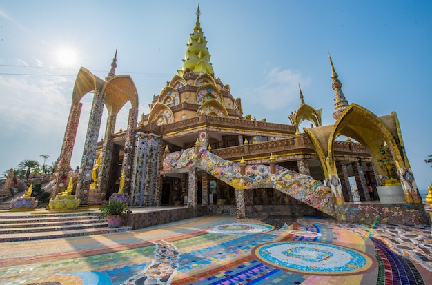 Templo de Phasor Kaew é um templo com lindo, Tailândia