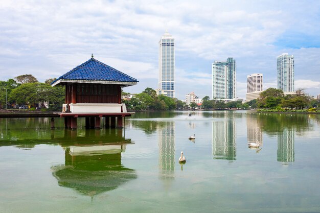 Templo de Seema Malaka Gangaramaya