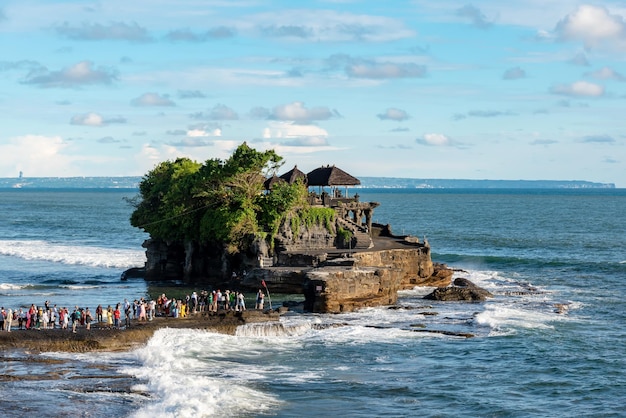 Templo de Tanah Lot na Ilha de Bali, Indonésia