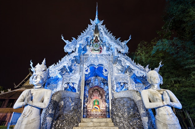 Foto templo de wat sri suphan em chiang mai na tailândia