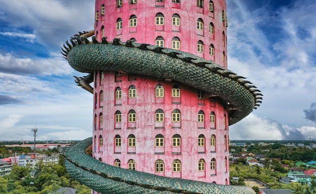 Foto templo do dragão wat samphran em nakhon pathom tailândia