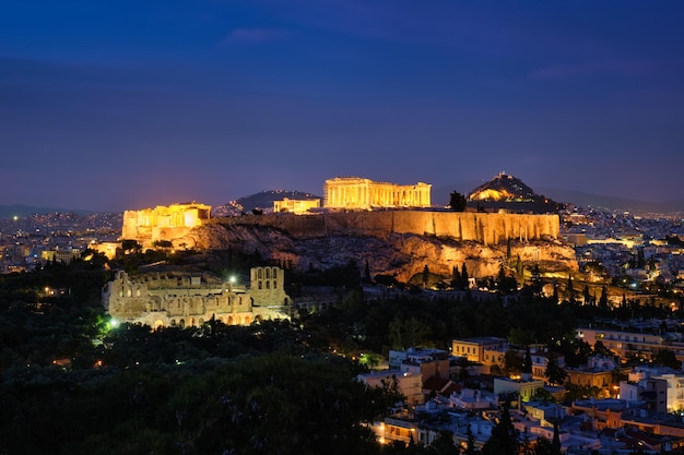 Foto templo do partenão icônico na acrópole de atenas, grécia