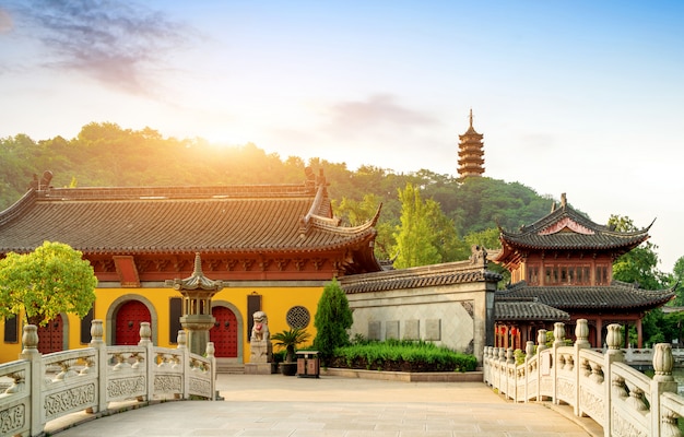 Templo e pagode