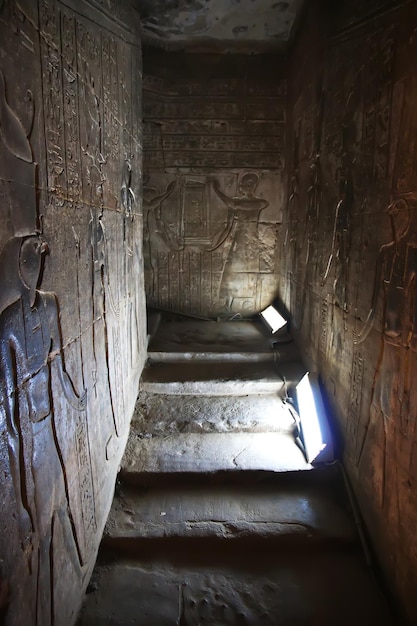 Templo de Edfu en el río Nilo en Egipto