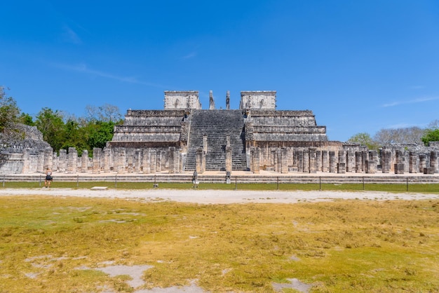 Templo de los Guerreros en Chichén Itzá Quintana Roo México ruinas mayas cerca de Cancún