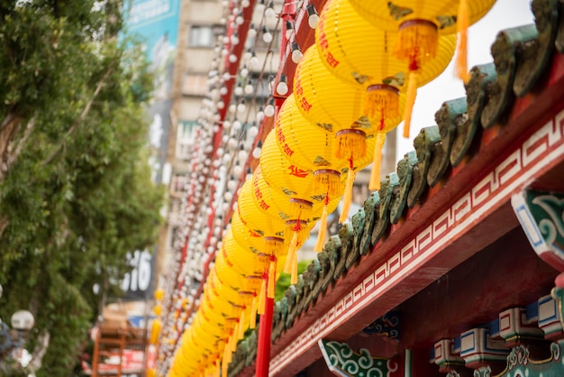 El templo de Longshan en el centro de Taipei en Taiwán