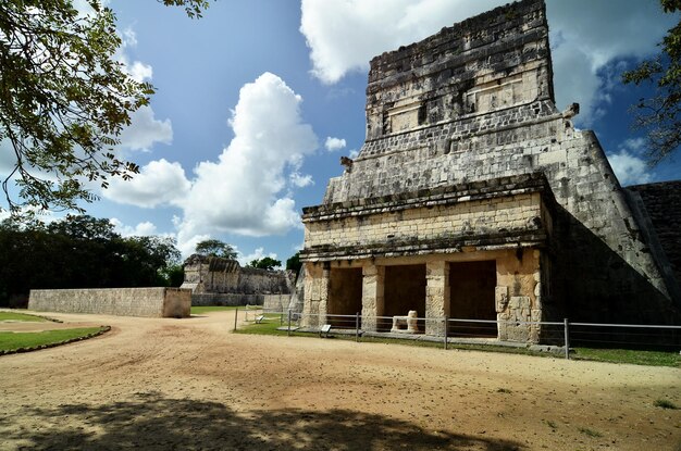 Templo maia Chichen Itza México estruturas rituais maias