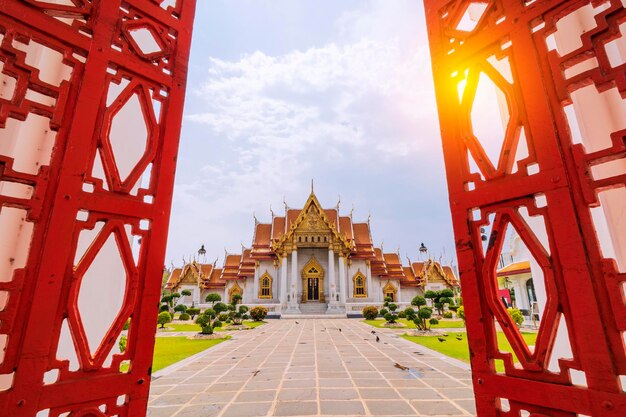 Foto el templo de mármol de bangkok wat benchamabophit dusit wanaram bangkok thailand