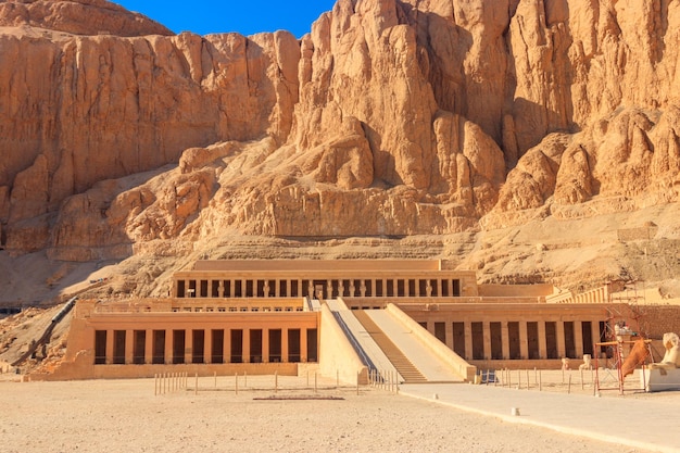 Templo mortuário de Hatshepsut em Luxor Egito