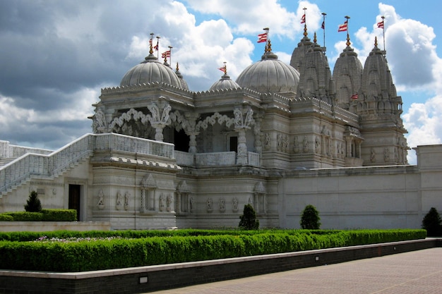 El Templo de Neasden es un templo hindú en Neasden, Londres, Inglaterra