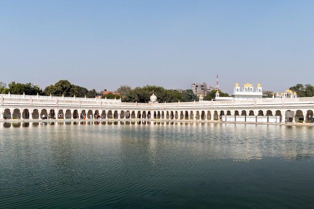 Templo de oro de Gurudwara Bangla Sahib en Delhi