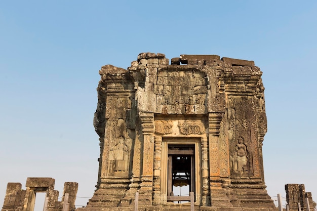 Templo de Phnom Bakheng en Angkor Siem Reap sitio de la UNESCO Camboya