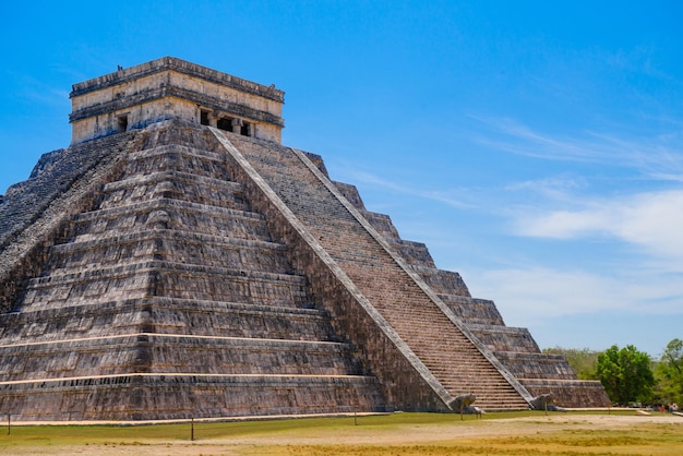 Templo Pirámide de Kukulcán El Castillo Chichén Itzá Yucatán México civilización maya