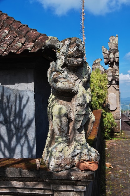 Templo Pura Besakih na ilha de Bali, Indonésia