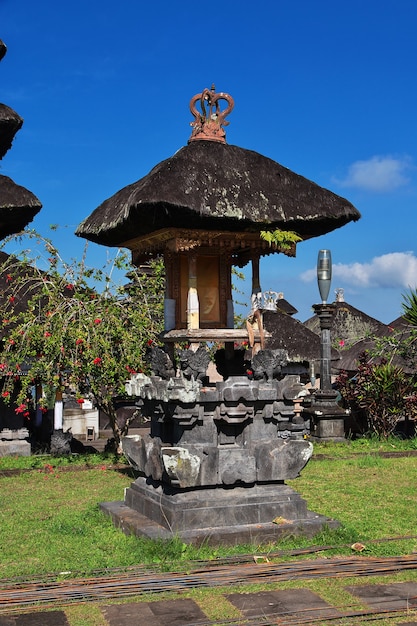 Templo Pura Besakih na ilha de Bali, Indonésia