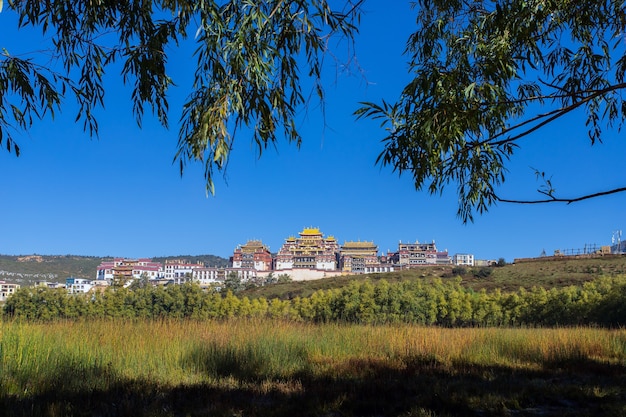 Templo Songzanlin, também conhecido como Ganden (Shangri-La), Yunnan)