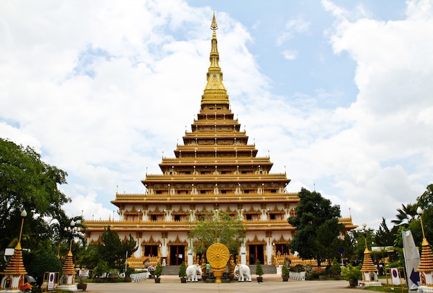 Templo en Tailandia se llama Phra-Mahathat-Kaen-Nakhon, provincia de Khon Kaen, Tailandia.