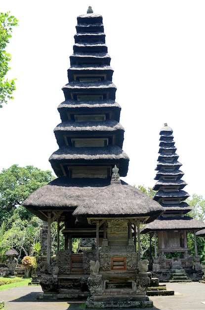 Foto templo taman ayun en bali indonesia