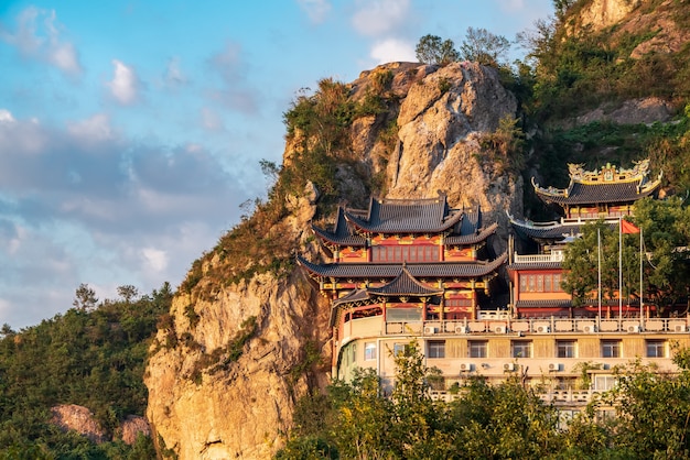 Templo taoísta junto al río Ou en Wenzhou