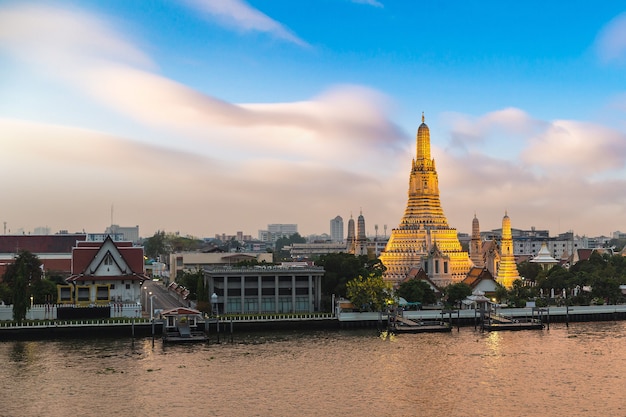 Templo Wat Arun en Bangkok, Tailandia