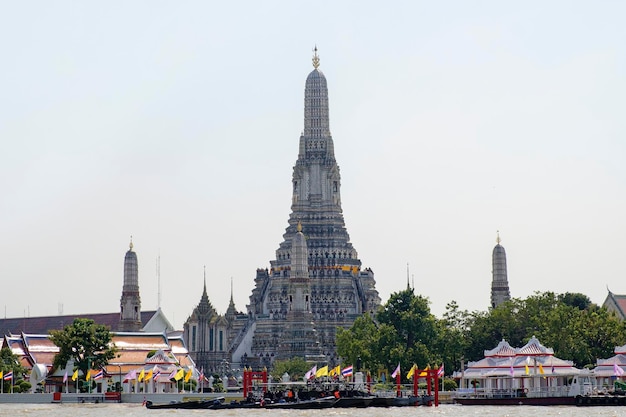 Foto templo wat arun em banguecoque, tailândia