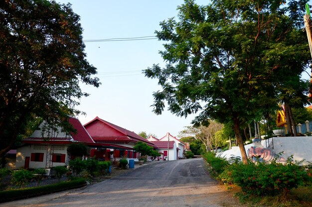 Templo Wat Khao Wong Phra Chan ou Khok Samrong em Lopburi Tailândia