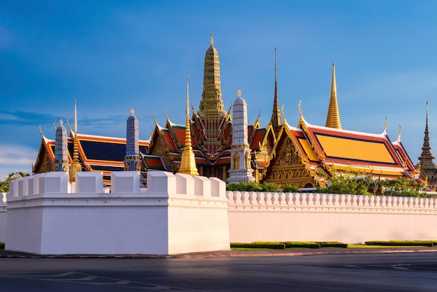 Templo de Wat Phra Keaw o de Emerald Buddha en Bangkok, Tailandia.