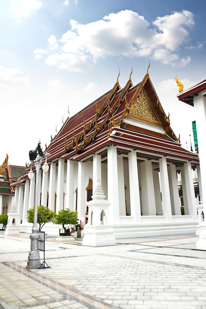 Templo de Wat Ratchanatdaram en Bangkok