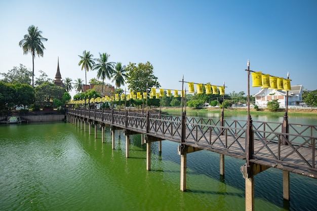 Templo Wat Tra Phang Thong en el Parque Histórico de Sukhothai - Tailandia