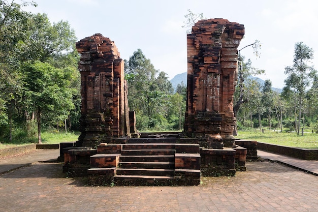 Templos hindúes de My Son en Vietnam