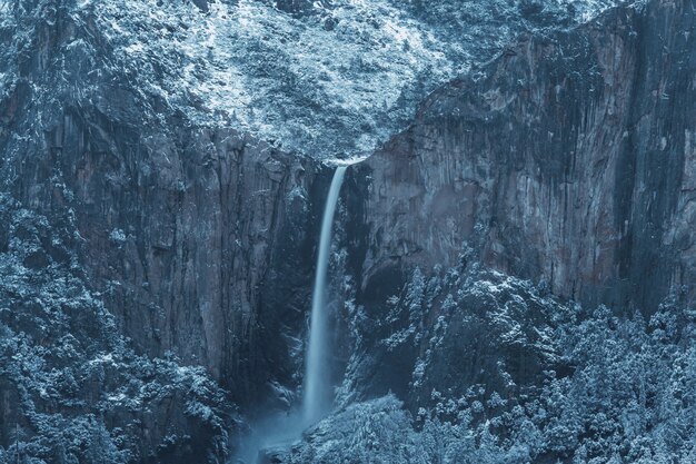 Temporada de inverno no Parque Nacional de Yosemite, Califórnia, EUA