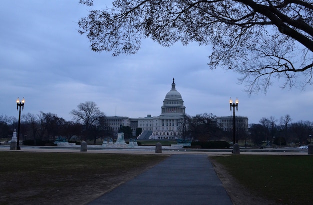 Temprano en la noche en Capitol Hill en Washington DC.