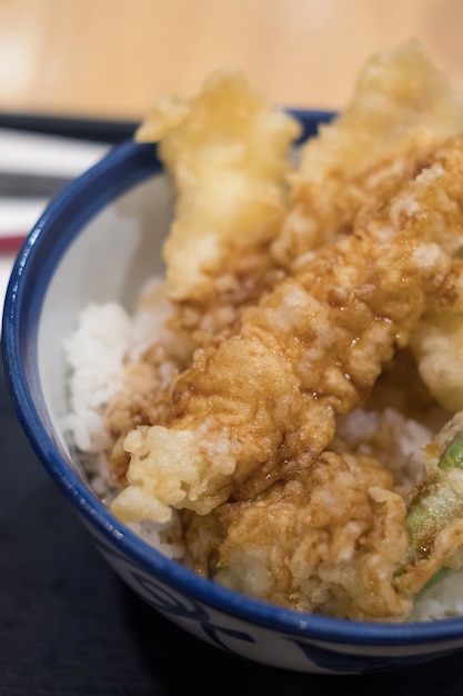 Tempura con arroz japonés