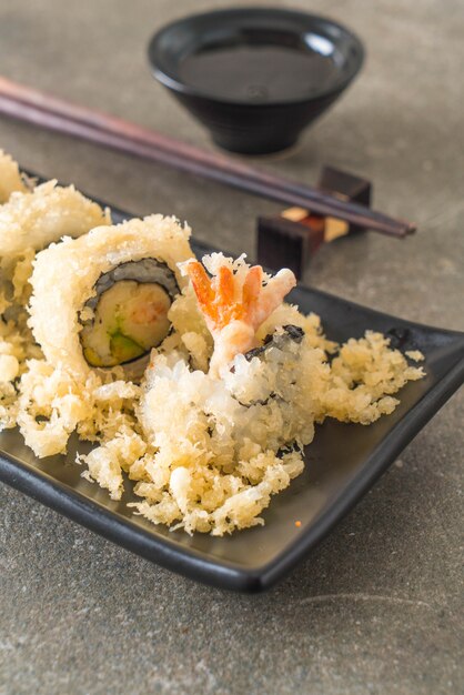 Tempura-Garnelen-Sushi-Rolle