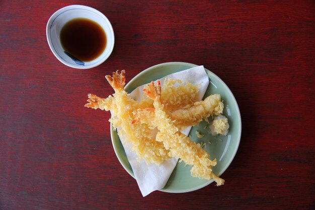 Tempura Gebratene Garnelen nach japanischer Art