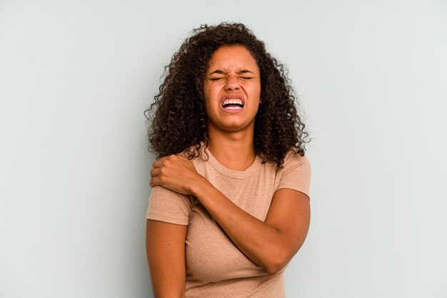 Tener dolor en el hombro