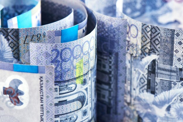 Tenge. Kasachisches Geld aus nächster Nähe