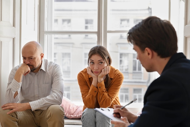 Terapia de família em consultório de psicólogo