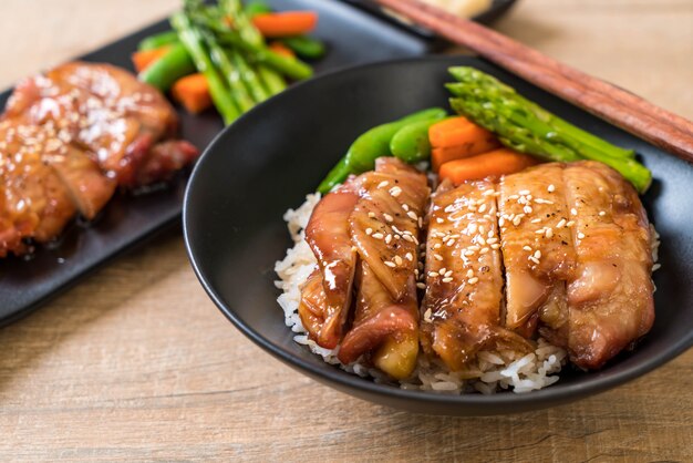 teriyaki Hühnerreisschüssel