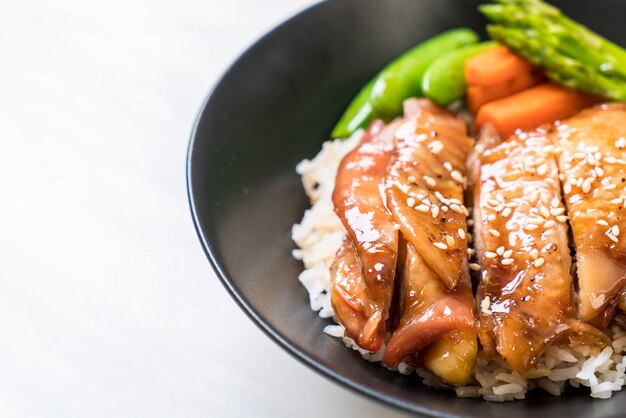 teriyaki Hühnerreisschüssel