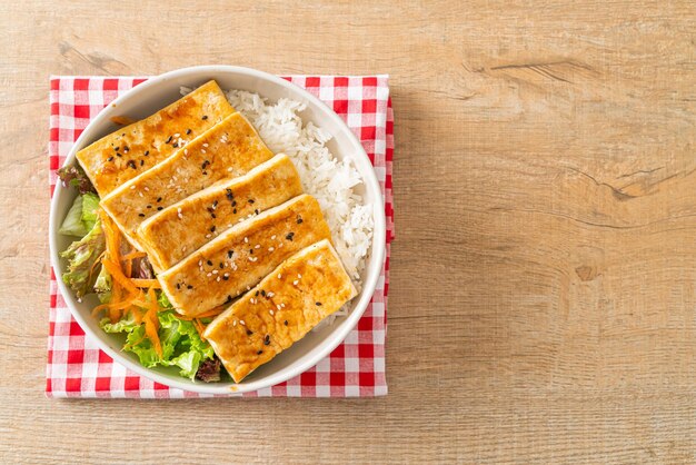 Teriyaki Tofu Reisschüssel - vegane und vegetarische Küche