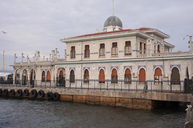 Terminal de pasajeros en Buyuk Ada en Estambul Turkiye