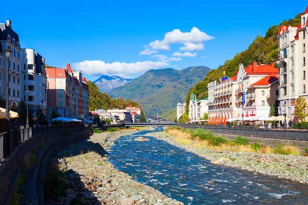 Foto terraplenagem de rosa khutor em sochi