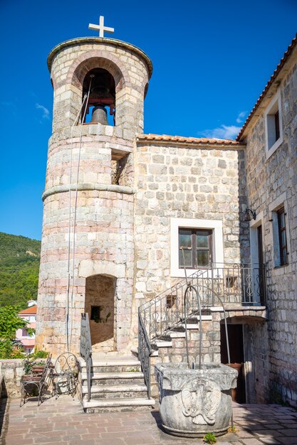 Território do mosteiro podmaine ou podostrog budva montenegro