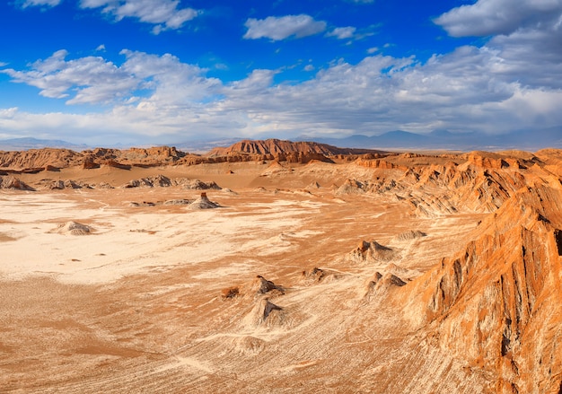 Territorio extremo en el Valle de la luna. Desierto de Atacama. Chile. Sudamerica.