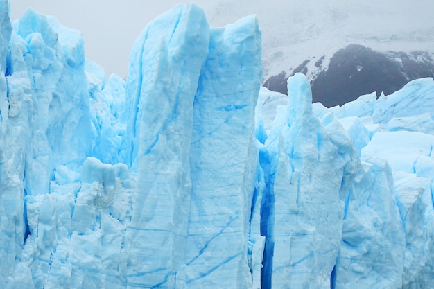 Textur der Perito-Moreno-Gletscherwände im Nationalpark Los Glaciares in El Calafate, Argentinien