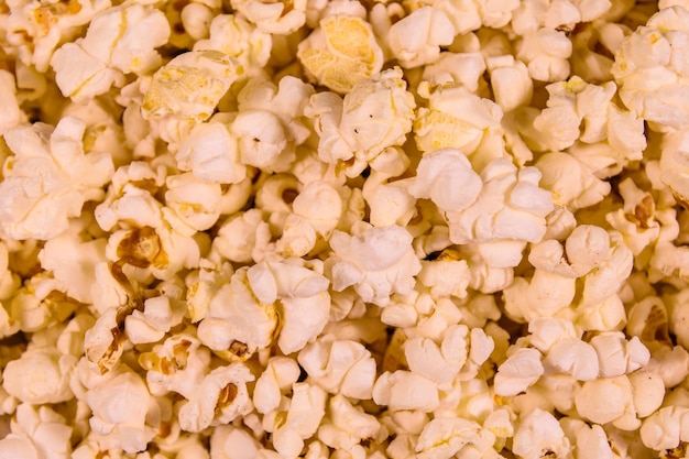 Textur des gerösteten Popcorns für den Hintergrund