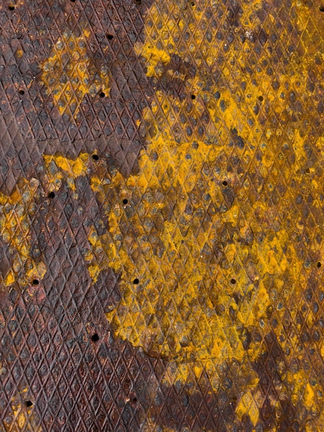 Textur einer alten rostigen Eisentür